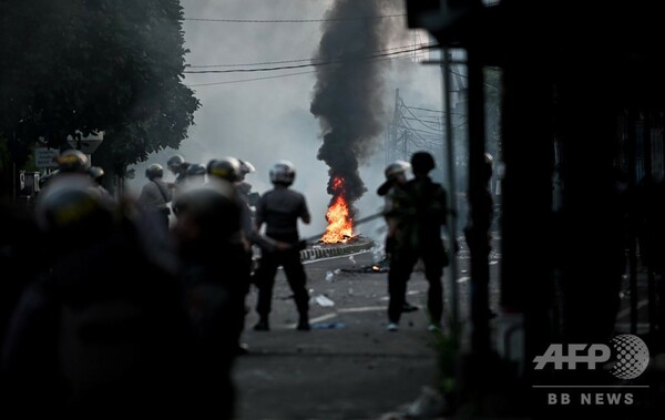 大統領再選への抗議デモで6人死亡 インドネシア首都