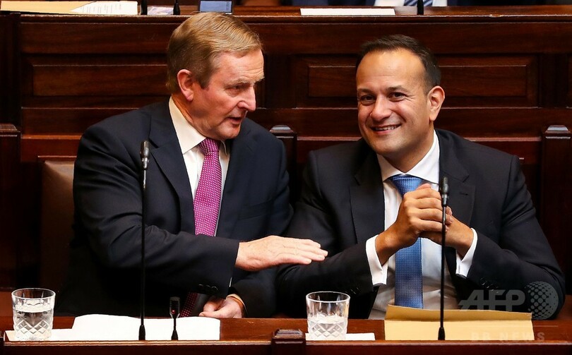 アイルランド首相に初の同性愛者 バラッカー氏が就任