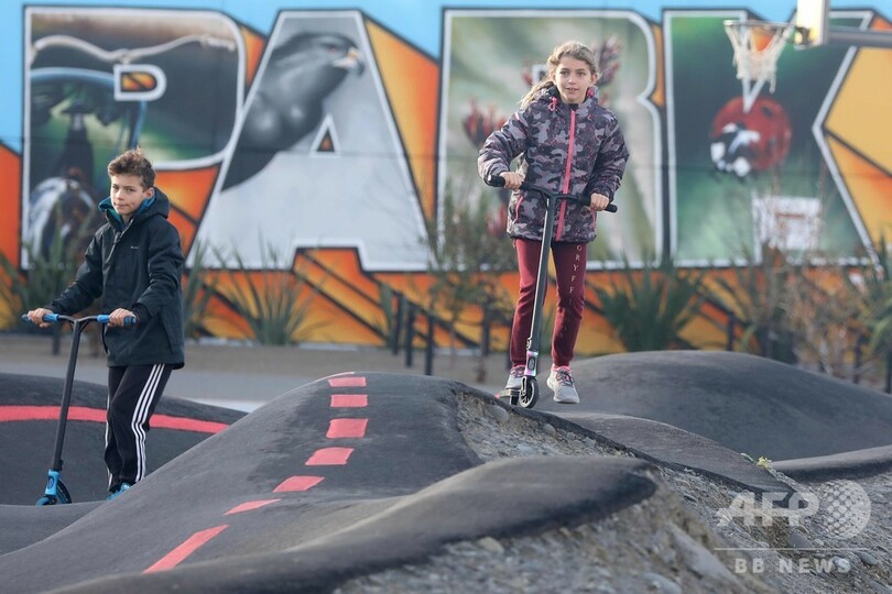 NZで7週間ぶり外出制限解除、経済再開 「新しい日常」始まる