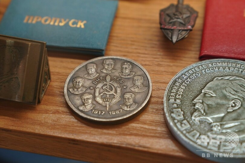 冷戦時代のスパイ気分が味わえる？ 米NYに「KGB博物館」オープン