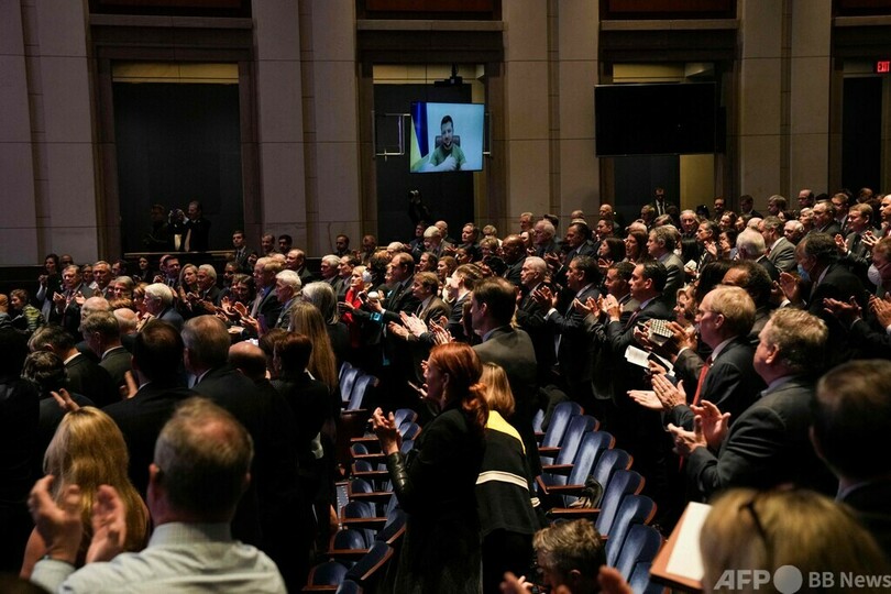 ウクライナ大統領、米議会で演説 真珠湾攻撃にも言及