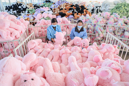 今日の1枚】ぬいぐるみの山、山、山 中国 写真3枚 国際ニュース：AFPBB