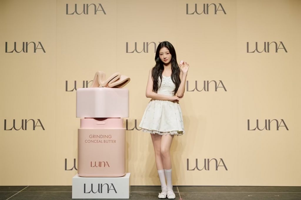 韓国化粧品ブランド「LUNA」、日本で新製品発表会開催…IVEのレイが使用
