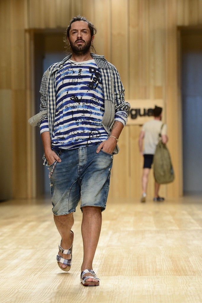 トロピカルムード満載、「デシグアル」15年春夏 080 バルセロナで新作発表