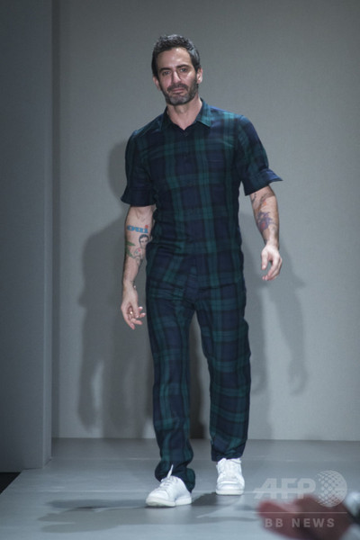 「マーク・ジェイコブス」、ロンドンに「ツイート・ショップ」をオープン