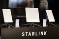 米宇宙開発企業スペースXのインターネット通信衛星サービス「スターリンク」のアンテナ。独ベルリンの国際見本市で（2023年8月31日撮影、資料写真）。(c)Odd ANDERSEN / AFP