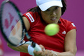 女子テニス、国別対抗戦のフェドカップ（2013 Fed Cup）は10日、ワールドグループ1部の1回戦が各地で行われ、第3試合で森田あゆみ（Ayumi Morita）は6-4、6-1でロシアのエレナ・ベスニナ（Elena Vesnina）に勝利した。

リターンを打つ森田あゆみ（2013年2月10日撮影）。(c)AFP/KIRILL KUDRYAVTSEV