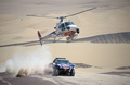 ダカールラリー2013（Dakar Rally 2013）は7日、第3ステージが行われ、四輪部門でバギー（Buggy）のナセル・アルアティア（Nasser Al-Attiyah、カタール）がステージ優勝を飾った。

レースに臨むバギーのナセル・アルアティア（2013年1月7日撮影）。(c)AFP/FRANCK FIFE