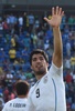サッカーW杯ブラジル大会（2014 World Cup）グループD、イタリア対ウルグアイ。試合に勝利し、歓声に応えるウルグアイのルイス・スアレス（Luis Suarez、2014年6月24日撮影）。(c)AFP/JAVIER SORIANO
