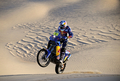 ダカールラリー2010（%%Dakar Rally 2010%%）第7ステージ（イキケからアントファガスタ、競技区間600キロメートル（総距離641キロメートル））。6時間34分14秒を記録し、二輪部門でステージ優勝した%%KTM%%のシリル・デプレ（%%Cyril Despres%%）。（2010年1月8日撮影）(c)AFP/GABRIEL BOUYS