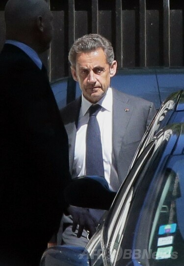 サルコジ前仏大統領を再び捕えた疑惑の網 写真4枚 国際ニュース：AFPBB
