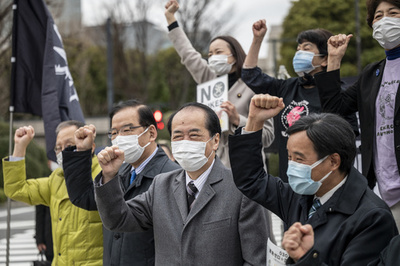 国会前で脱原発デモ、菅直人元首相も参加