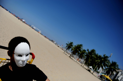 リオで暴力反対デモ、スラムでは1週間で30人殺害 ブラジル