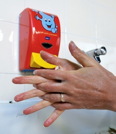 新型インフルワクチン、1回分は最高で1800円程度 WHO