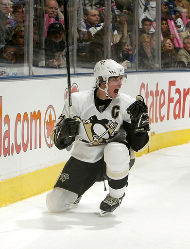 ペンギンズ メープルリーフスに勝利