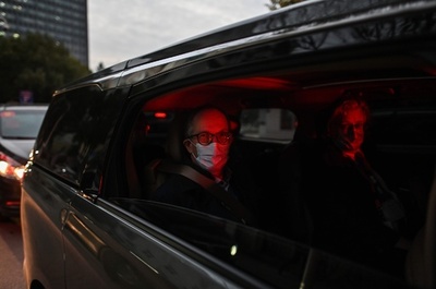 WHO、コロナ「震源地」武漢で調査開始 病院訪問