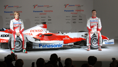 ＜07 F1＞トヨタ　2007年シーズンに向け新車「TF107」を発表 - ドイツ