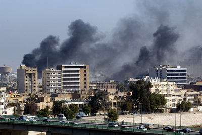 バグダッド中心部の市場で連続爆発 70人以上死亡、110人以上が負傷 - イラク