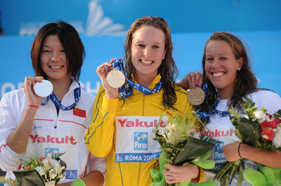 ギューラーが女子50メートルバタフライを制す、世界水泳