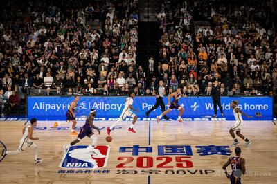 中国で6年ぶりにNBAプレシーズンゲーム、悪化した関係修復