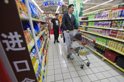 中国 第1四半期の輸出入は緩やかな伸び 貿易黒字21.8%減