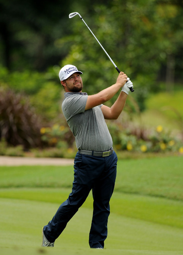 ムーアが首位発進、CIMBクラシックが開幕