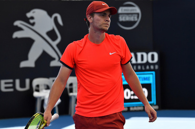 ラッキールーザーが驚きの8強入り、西岡が途中棄権 BNPパリバOP