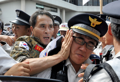 北朝鮮弔問団、韓国大統領と会談へ