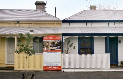 妻の遺体を壁に埋めようとした男を逮捕、オーストラリア