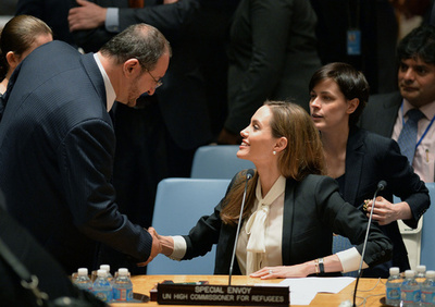 A・ジョリーさん、国連安保理で突然のスピーチ 戦時下の性的暴力への対応求め