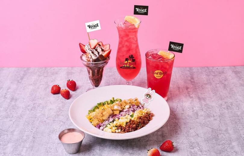 アメリカンレストラン「ハードロックカフェ」横浜店 ももいろクローバーZ 佐々木彩夏さんの“メモラビリア”を設置、記念コラボ・スペシャルメニューを販売