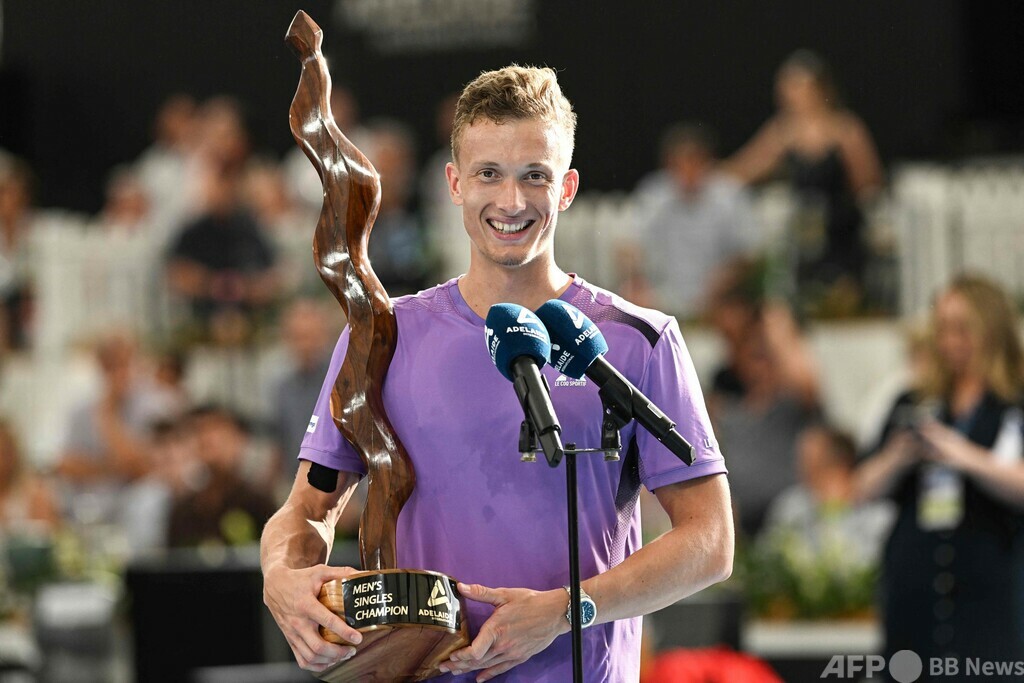 男子はレヘチカ、女子はオスタペンコが優勝 アデレード国際 写真5枚 国際ニュース:AFPBB News