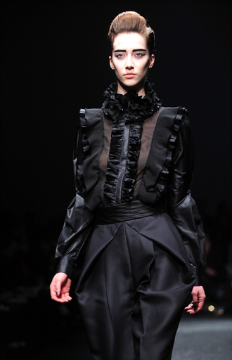09/10年秋冬ミラノ・コレクション＞ジャンフランコ フェレ、新作を発表