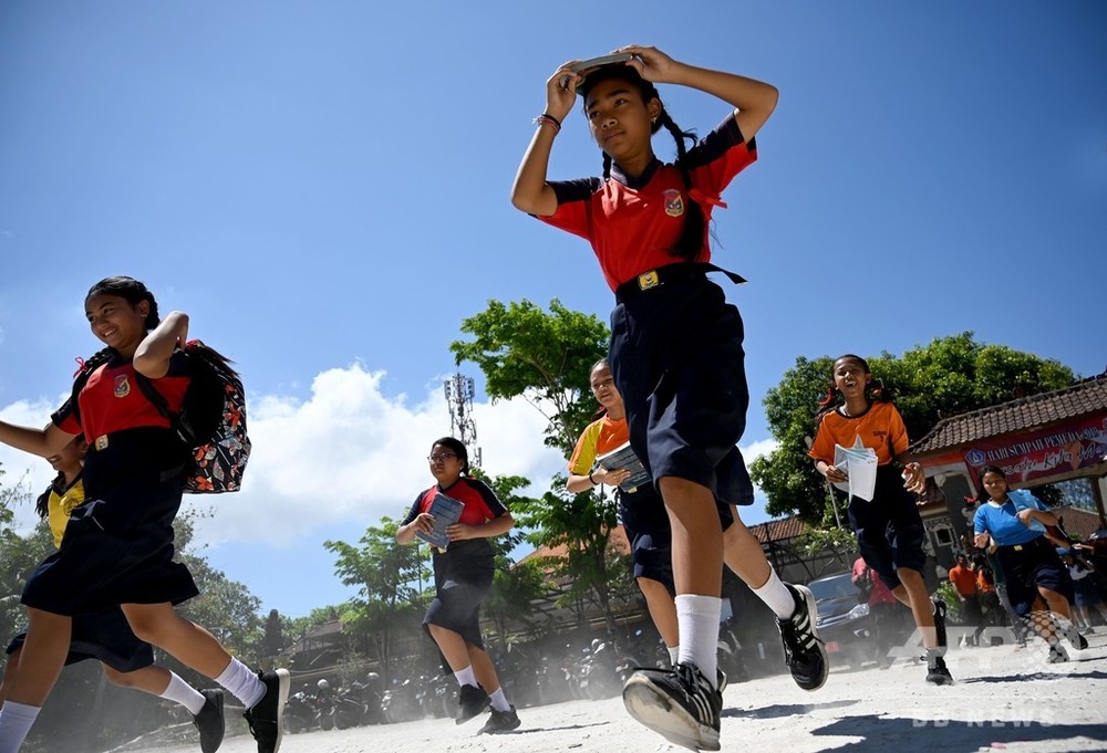 世界津波の日 バリ島で大規模避難訓練 写真5枚 国際ニュース Afpbb News