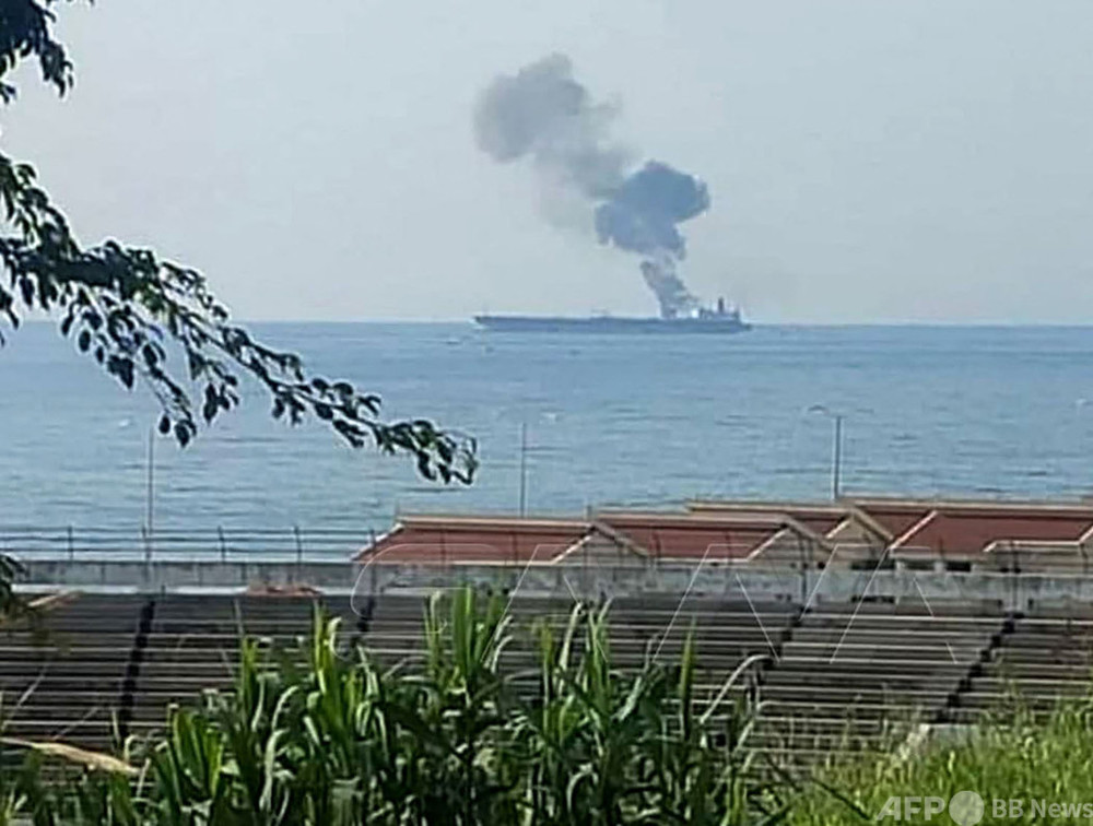 シリア沖でイランのタンカーに攻撃、3人死亡