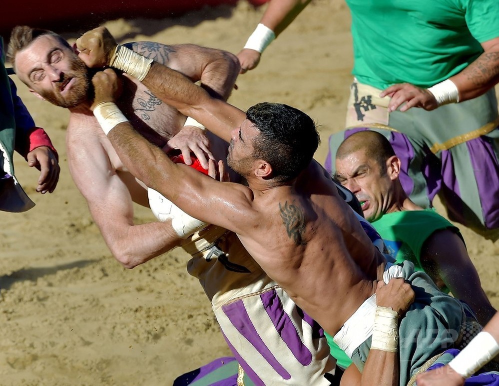 真のダービーマッチ 伝統の カルチョ ストーリコ イタリア 写真26枚 国際ニュース Afpbb News