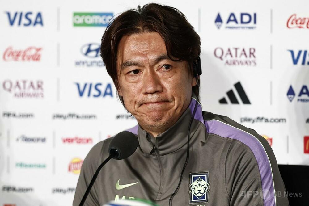 サッカー韓国代表・洪明甫監督が辞任、W杯早期敗退と大統領批判で引責