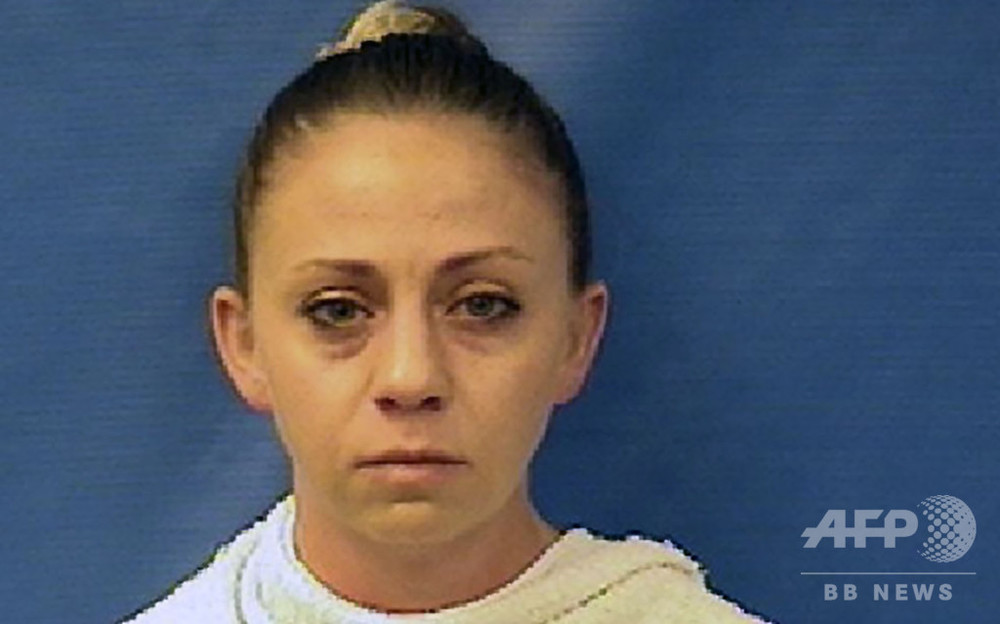 自宅と間違え入った部屋で黒人男性射殺 白人の元警官の女に有罪判決 米 写真1枚 国際ニュース Afpbb News