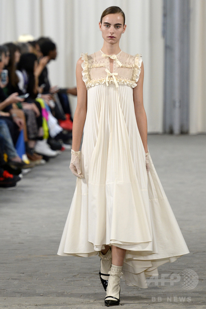 「ヴェロニク・ブランキーノ」17年春夏