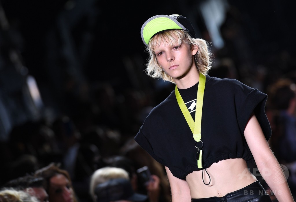 「アレキサンダー ワン」17年春夏