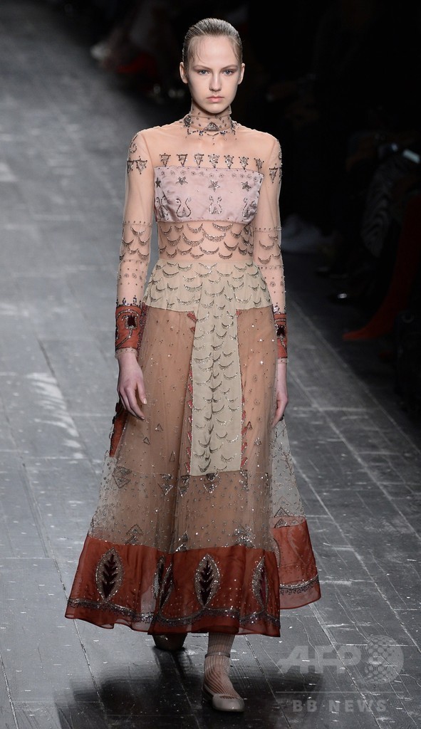 「ヴァレンティノ」16/17年秋冬