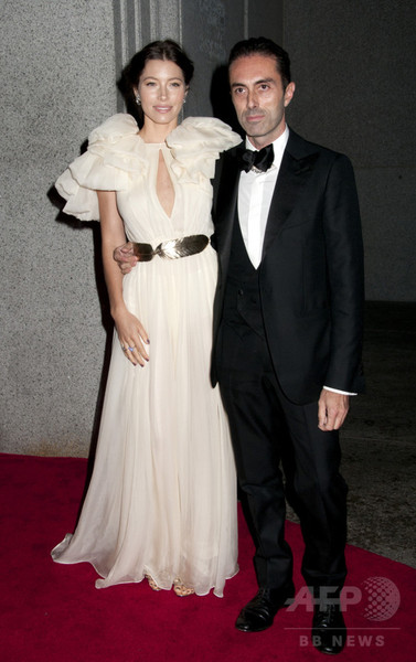 「リップをドレスアップ」、ジャンバティスタ・ヴァリが「M・A・C」とコラボへ