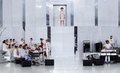 フランス・パリ市内で発表された「シャネル（CHANEL）」14年春夏オートクチュールコレクション（2014年1月21日撮影）。(c)AFP/PATRICK KOVARIK
