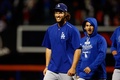15MLBプレーオフ、ナ・リーグ地区シリーズ（5回戦制）、ニューヨーク・メッツ対ロサンゼルス・ドジャース。勝利を喜ぶロサンゼルス・ドジャースのクレイトン・カーショウ（2015年10月13日撮影）。(c)AFP/Getty Images/Mike Stobe