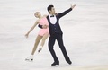 14-15フィギュアスケートグランプリ（GP）シリーズ第3戦、中国杯（ISU Grand Prix of Figure Skating Cup of China 2014）、ペア・フリースケーティング（FS）。演技に臨む王雪涵（Wang Xuehan）/王磊（Wang Lei）組（2014年11月8日撮影）。(c)AFP