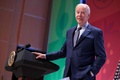 米首都ワシントンで開かれた食の問題に関する対策会議で演説したジョー・バイデン大統領（2022年9月28日撮影）。(c)Oliver Contreras / AFP