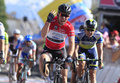 第96回ジロ・デ・イタリア（2013 Giro d&apos;Italia）、第13ステージ（ブッセートからケラスコ、254キロメートル）。ステージを制しガッツポーズを見せるオメガファルマ・クイックステップ（Omega Pharma-Quick Step）のマーク・カヴェンディッシュ（Mark Cavendish、2013年5月17日撮影）。(c)AFP/LUK BENIES