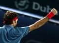 ドバイ・テニス選手権（Dubai Duty Free Tennis Championships 2014）、男子シングルス準決勝。試合に勝利し喜ぶロジャー・フェデラー（Roger Federer、2014年2月28日撮影）。(c)AFP/KARIM SAHIB