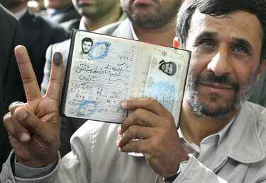 アフマディネジャド陣営が勝利宣言、イラン大統領選 写真4枚 国際