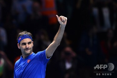 フェデラーがアンダーソンに快勝で4強入り、ATPファイナルズ 写真10枚